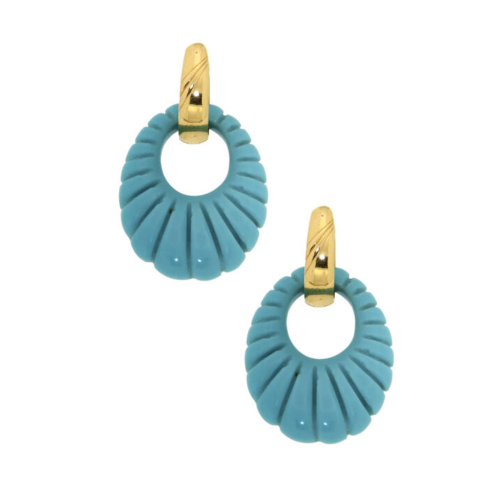 COPPIA DI ORECCHINI - Coppia di orecchini in oro giallo, a cerchio, con pendenti  in turchese, di forma ovale, lavorati 