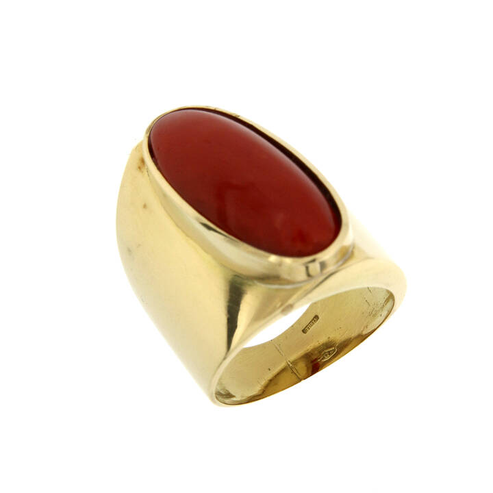 ANELLO - Anello in  oro giallo, a fascia, con al centro corallo cabochon taglio ovale