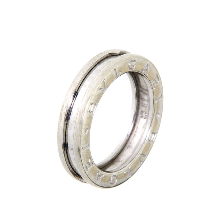 BULGARI - Anello in oro bianco, firmato 'Bulgari', modello 'B01', ad una sola fascia