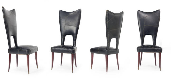 PRODUZIONE ITALIANA - Quattro sedie in legno rivestite in skai.