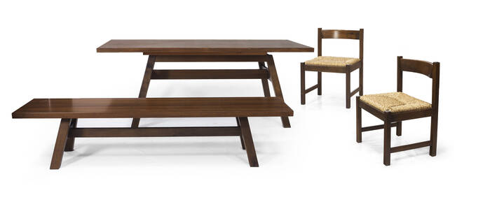 GIOVANNI MICHELUCCI - Un tavolo, quattro sedie e una panca della serie 'Torbecchia'. Struttura in legno di noce, sedili in paglia intrecciata. 