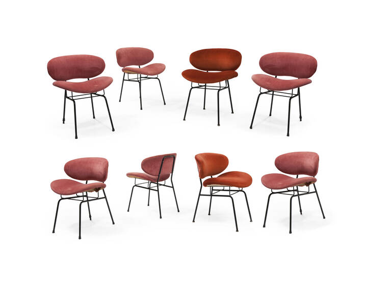 RIMA - Otto sedie in metallo verniciato con rivestimenti in tessuto imbottito.