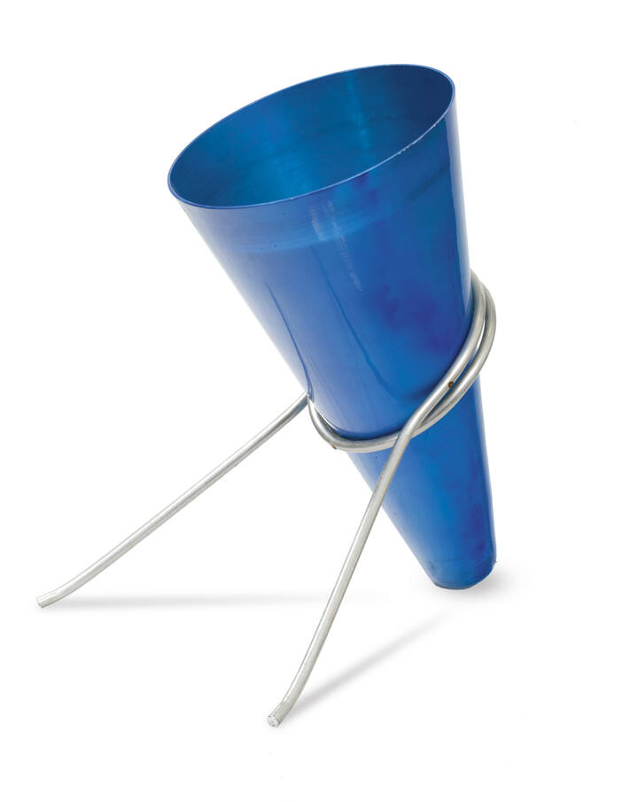 PRODUZIONE ITALIANA - Portaombrelli in alluminio anodizzato, nello stile della Rinnovel.<br>