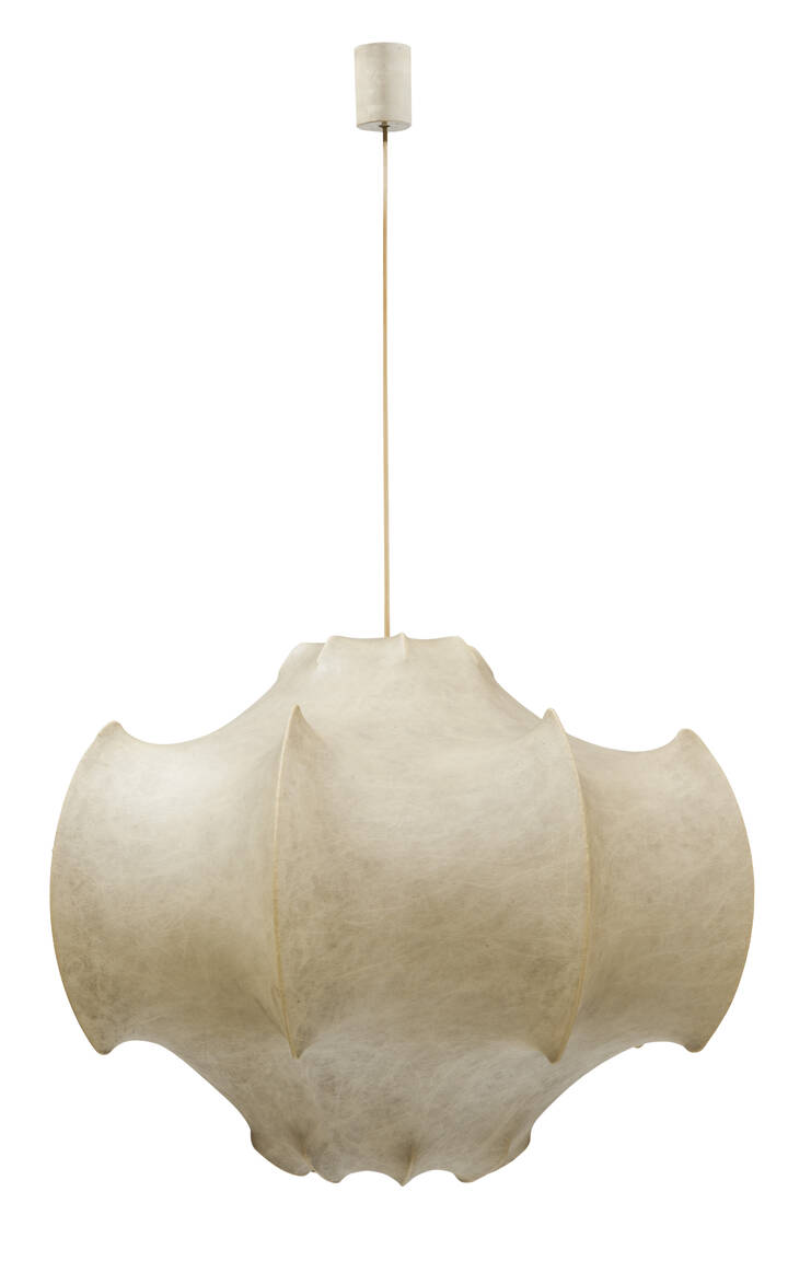 ACHILLE E PIER GIACOMO CASTIGLIONI - Viscontea<br>Lampada a sospensione a luce diffusa in filo metallico rivestito in resina 'cocoon'. 