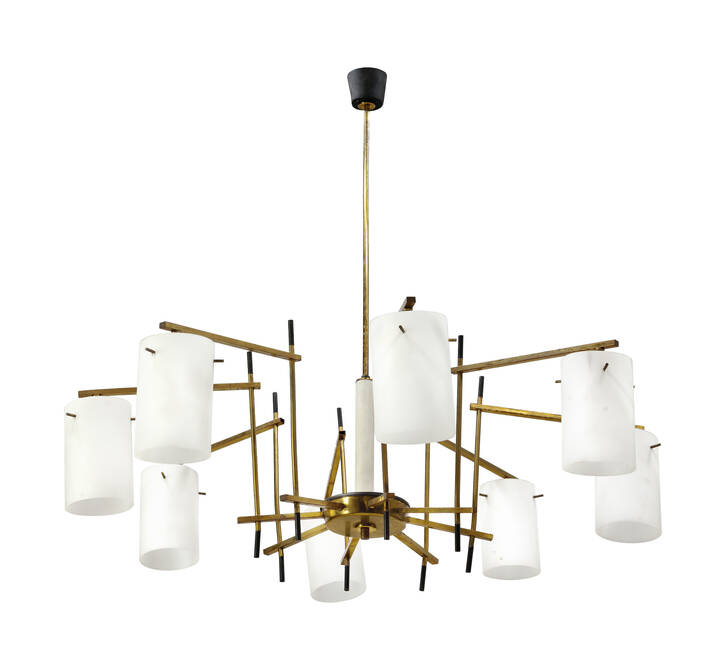 PRODUZIONE ITALIANA - Lampadario in metallo laccato, ottone, diffusori in vetro satinato.