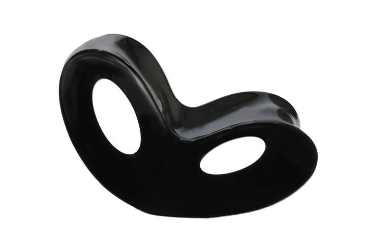 RON ARAD - Voido<br>Poltrona a dondolo in polietilene colorato lucido.