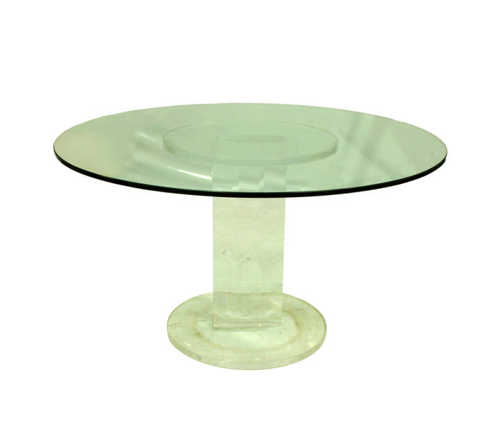 PRODUZIONE ITALIANA - Tavolo con base in pelxiglass e piano in cristallo molato.