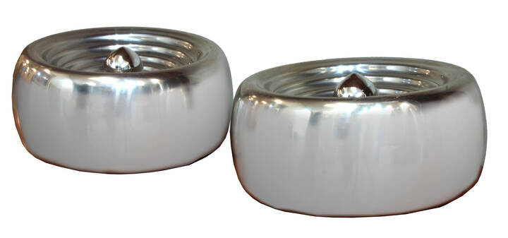 TOBIA SCARPA - Coppia di apliques o plafoniere in alluminio<br>stampato e cromato.