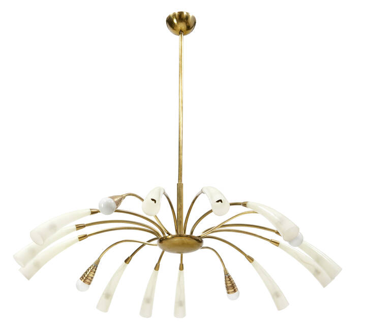 PRODUZIONE ITALIANA - Lampada a sospensione in vetro di Murano e ottone.