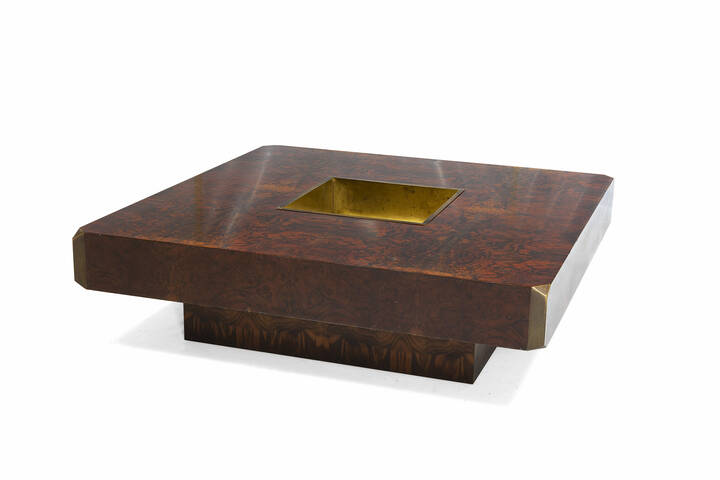 WILLY RIZZO - Alveo<br>Tavolino in radica di noce e ottone.