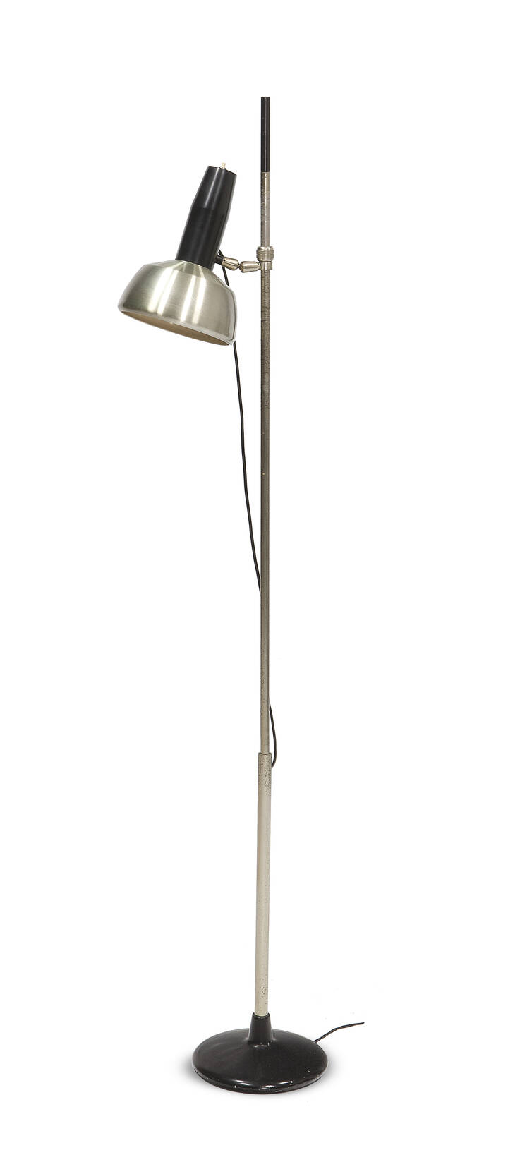 OSCAR TORLASCO - Lampada da terra in metallo verniciato e alluminio.