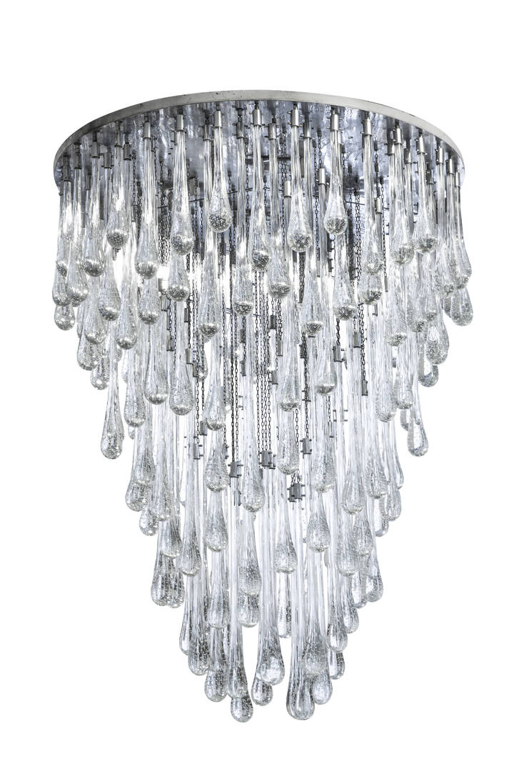 VENINI - Manila<br>Lampada a sospensione con struttura in acciaio cromato e pendenti in vetro con bolle d'aria incluse.<br>