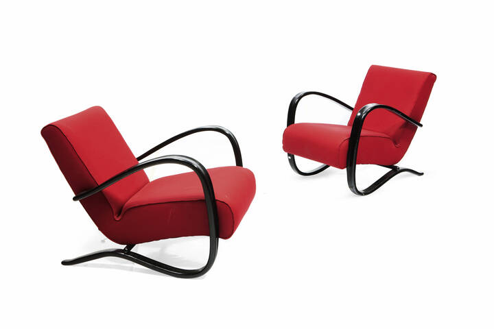 JINDRICH HALABALA - H269<br>Coppia di poltrone con struttura in faggio curvato, rivestimento in tessuto.