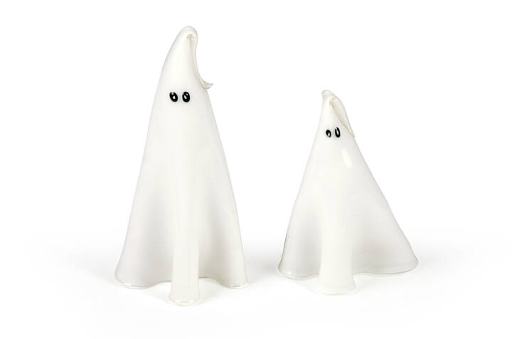 LUCIANO VISTOSI - Coppia fantasmini in vetro lattimo con applicazioni in 