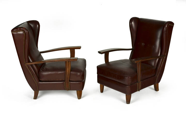 MOBILIFICIO DI VITTORIO VALABREGA - Coppia di poltrone con struttura in legno e 