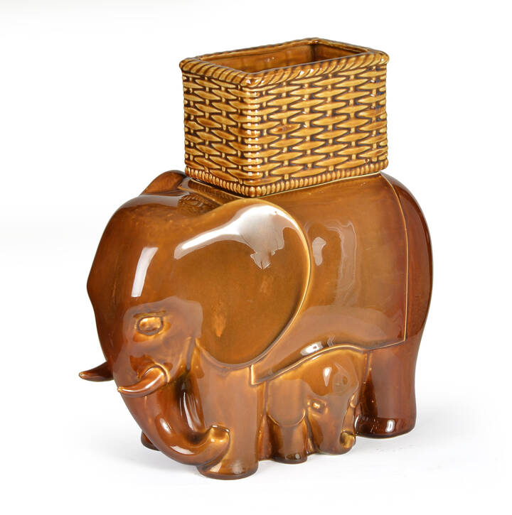 PIERO FORNASETTI - Elefante in ceramica a colaggio.