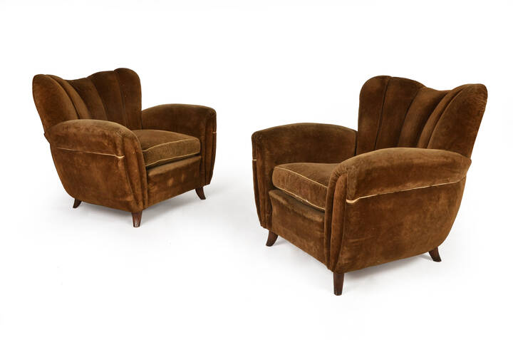 PRODUZIONE ITALIANA - Coppia di poltrone con struttura in legno 