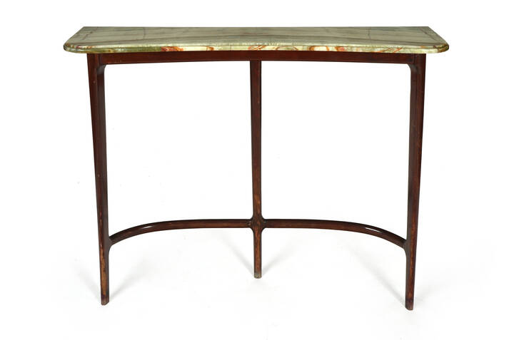 PRODUZIONE ITALIANA - Console in legno laccato con piano in marmo.