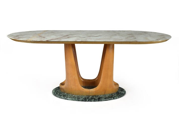 OSVALDO BORSANI - Tavolo con struttura in legno di noce,