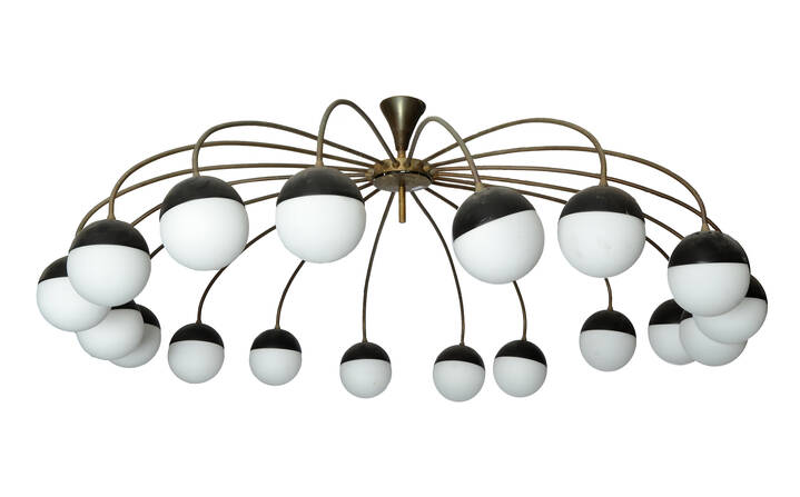 PRODUZIONE ITALIANA - Grande lampadario a diciotto punti luce con 