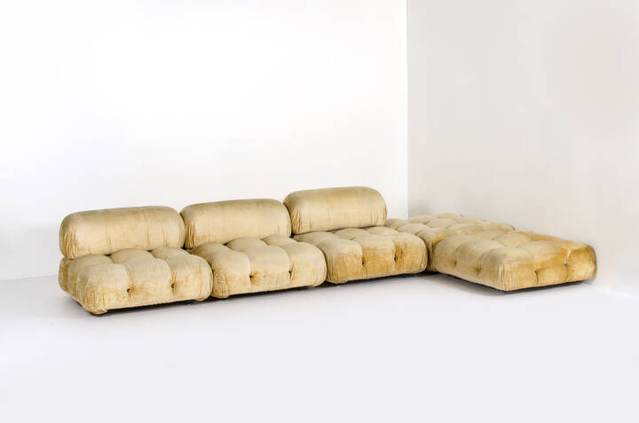 MARIO BELLINI - Tre poltrone e due pouff mod. Camaleonda