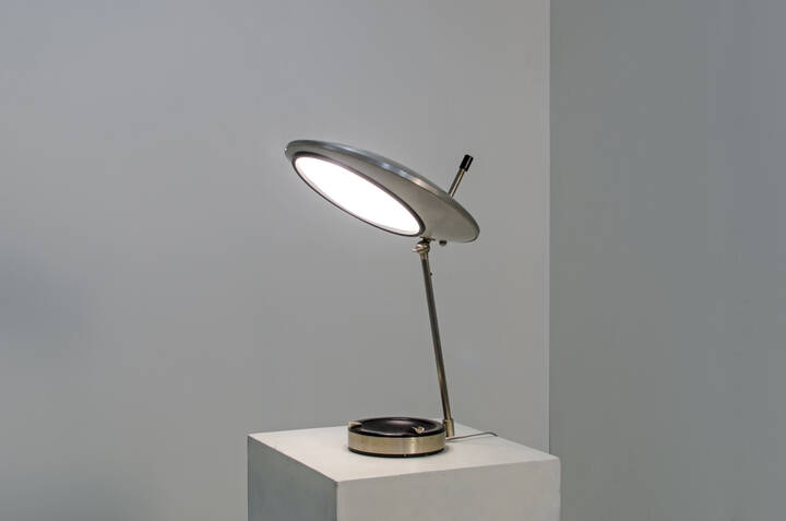 OSCAR TORLASCO - Lampada da tavolo mod. 567