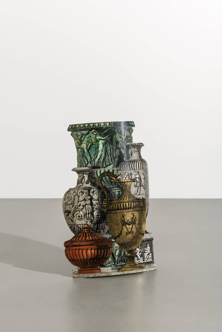 PIERO FORNASETTI - Portamobrelli della serie Vasi Antichi