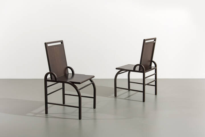 GEORGE G. SOWDEN - Coppia di sedie mod. Liverpool