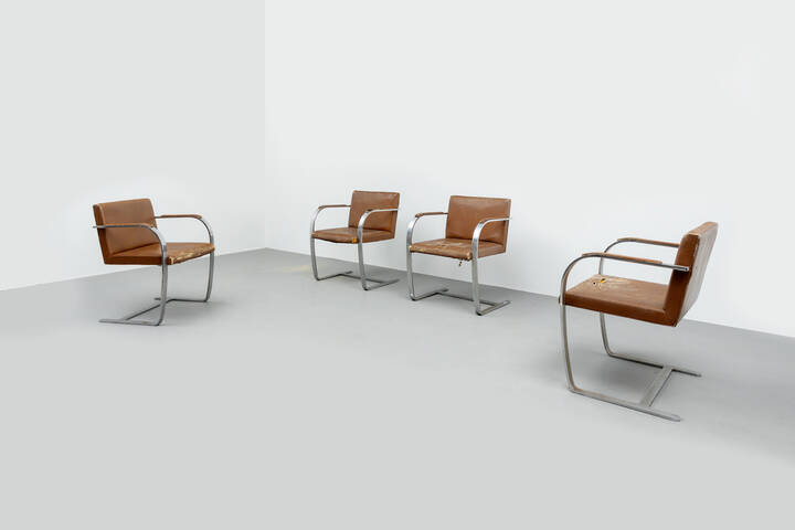 LUDWIG MIES VAN DER ROHE - Quattro poltronicne mod. Brno