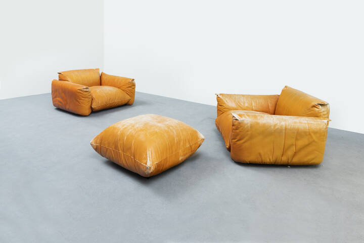 MARIO MARENCO - Due poltrone e un pouff mod. Marenco