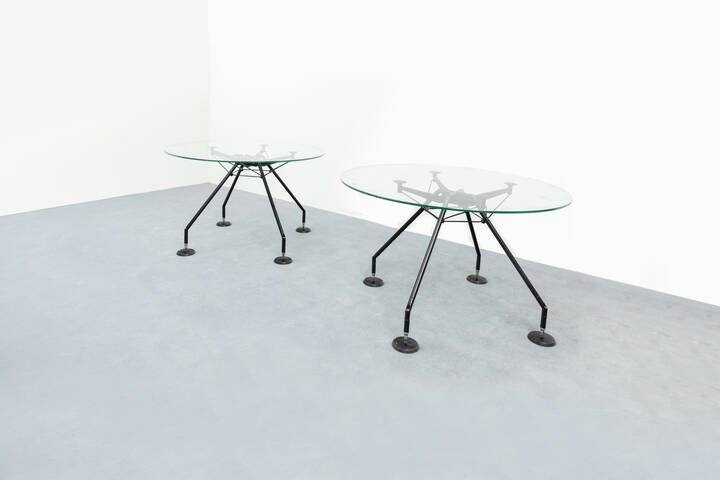 NORMAN FOSTER - Coppia di tavoli mod. Nomos