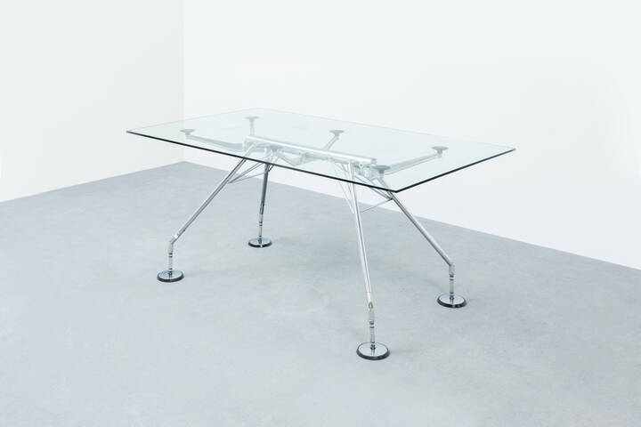 NORMAN FOSTER - Tavolo mod. Nomos