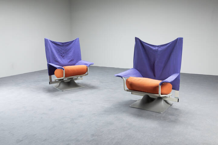 ARCHIZOOM/DEGANELLO - Due poltroncine mod. AEO <br>