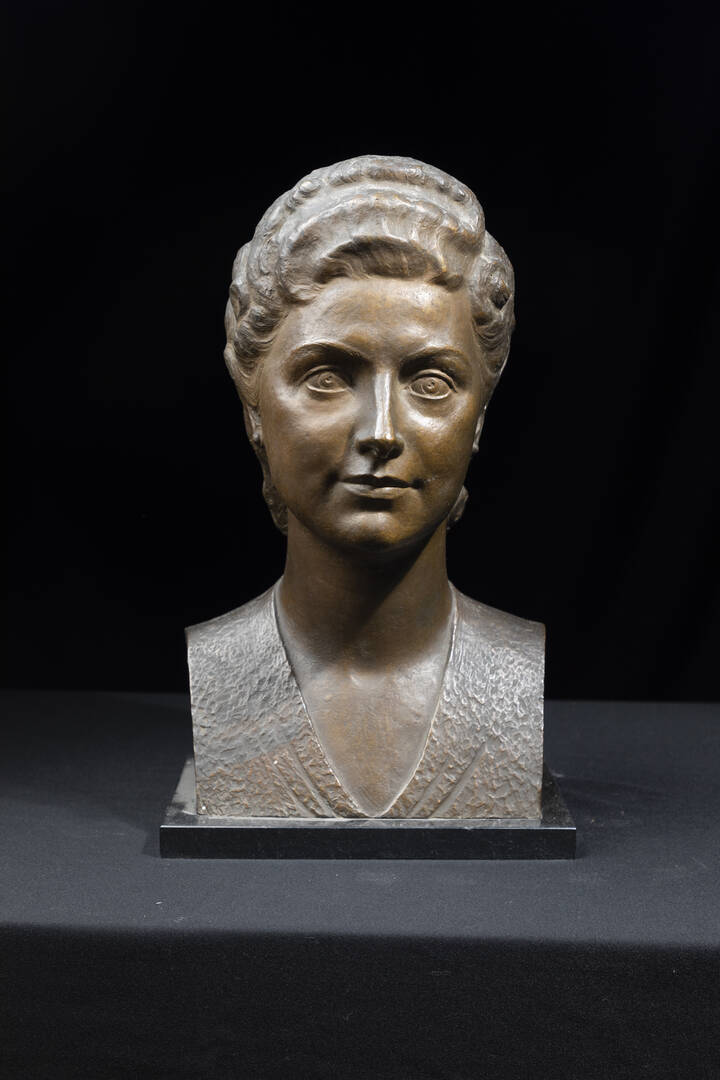 GIOVANNI RIVA - 'Busto femminile' 1940