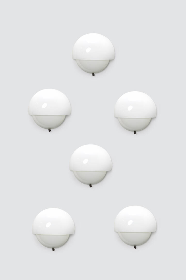 VICO MAGISTRETTI - Sette appliques mod. Mania