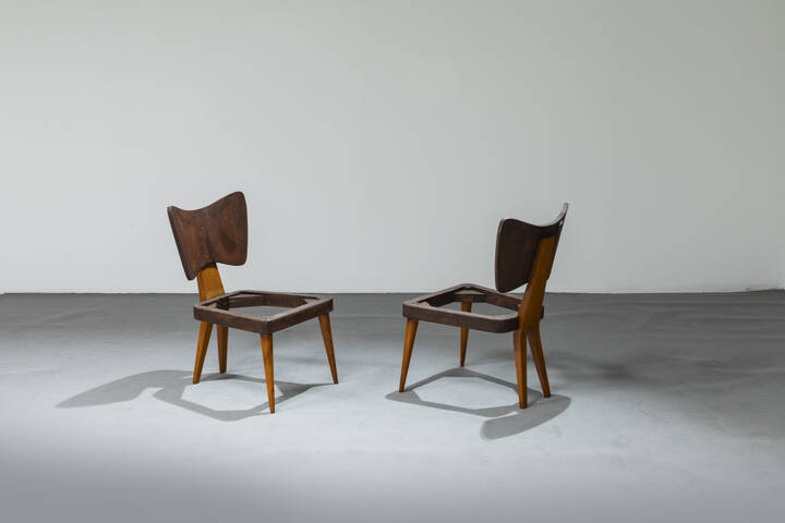 PRODUZIONE ITALIANA - Coppia di sedie<br>