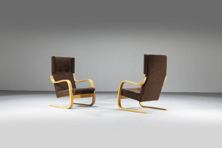 ALVAR AALTO - Coppia di poltrone mod. Wingback
