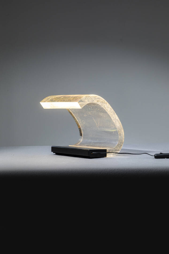 JOE COLOMBO - Lampada da tavolo mod. 281 Acrilica