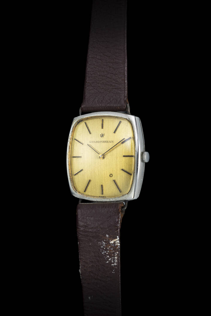 GIRARD PERREGAUX - Mod. “Tonneau“, ref.1579, anni '70