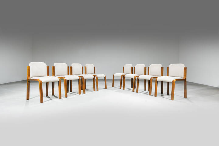 PRODUZIONE ITALIANA - Otto sedie