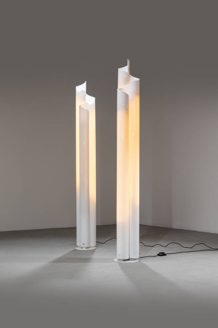 VICO MAGISTRETTI - Coppia di lampade da terra mod. Chimera