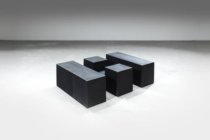 MARIO BELLINI - Set di tre tavolini della serie Scacchi 