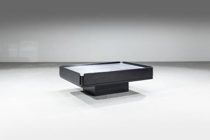 VICO MAGISTRETTI - Tavolino contenitore mod. Caori