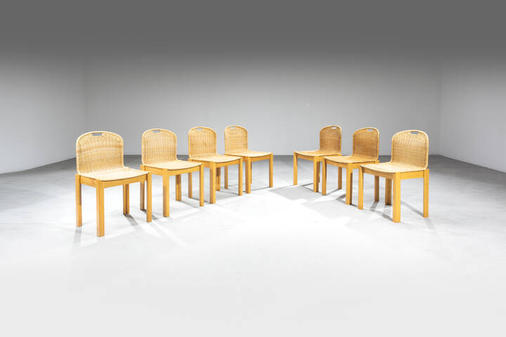 PRODUZIONE ITALIANA - Sette sedie 