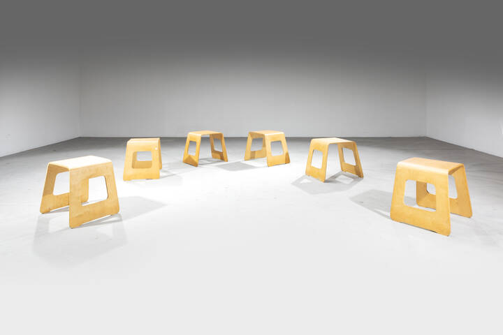 PRODUZIONE ITALIANA - Set composto da sei sgabelli