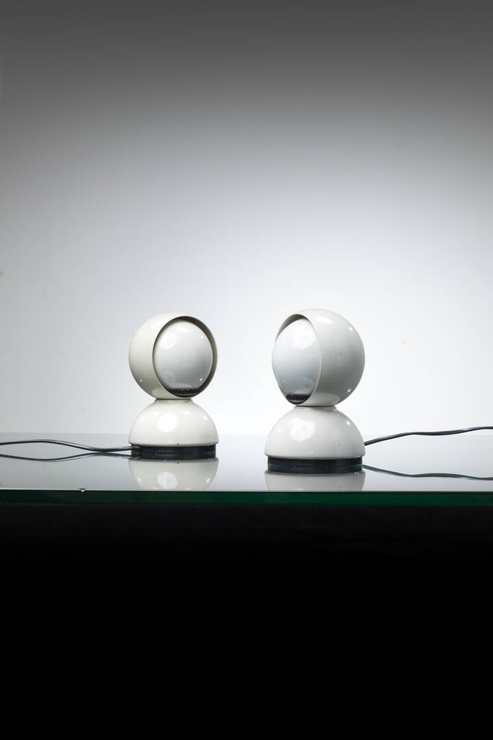VICO MAGISTRETTI - Coppia di lampade da tavolo mod. Eclissi