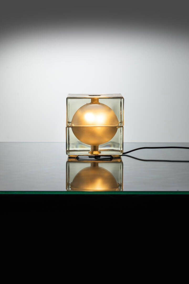 ALESSANDRO MENDINI - Lampada da tavolo mod. Cubosfera<br>