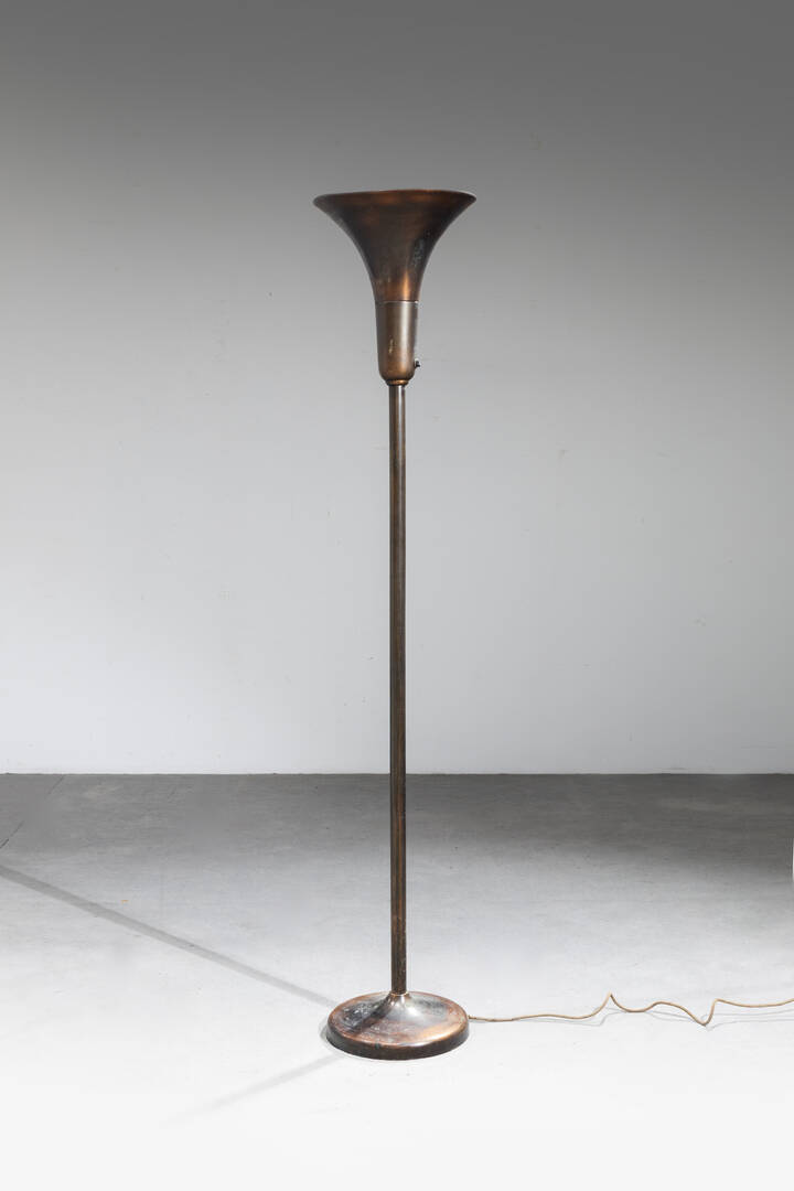 LUMINATOR - Lampada da terra