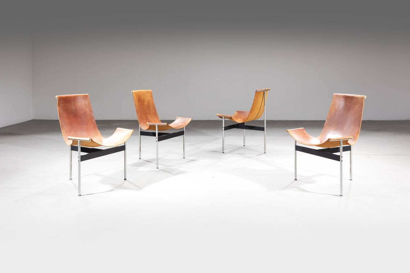 WILLIAM KATAVOLOS, ROSS LITTEL, DOUGLAS KELLEY - Quattro sedie mod. T-Chair WILLIAM KATAVOLOS, ROSS LITTEL, DOUGLAS KELLEY - Quattro sedie mod. T-Chair