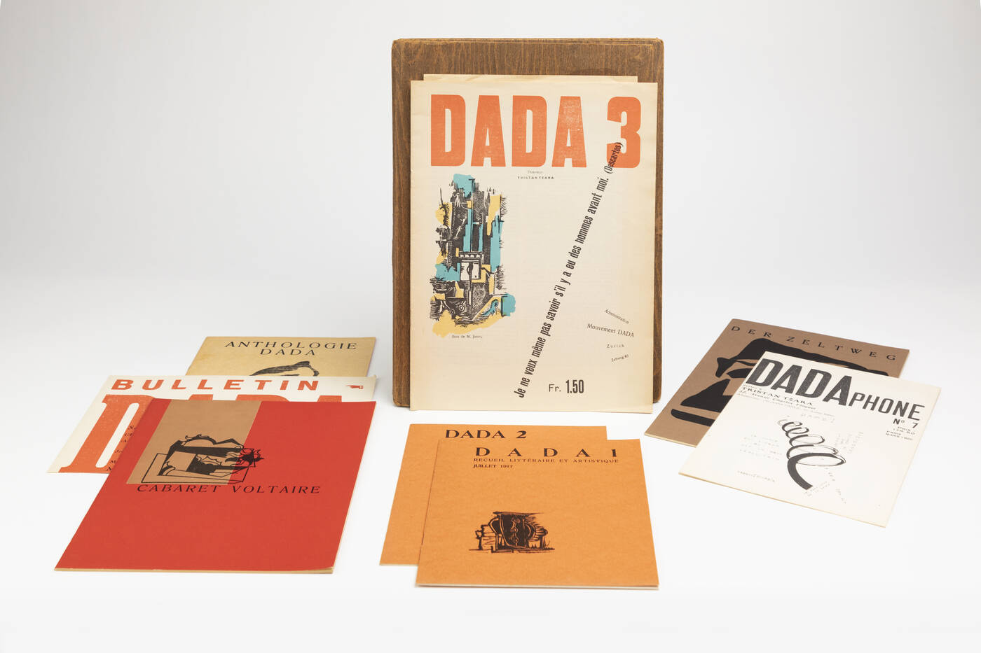 ARTURO SCHWARZ - 'Documenti e periodici Dada', 1970